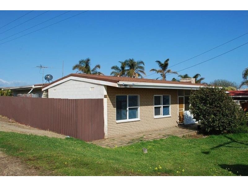 18 Neville Avenue, Christies Beach SA 5165