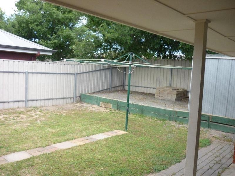 64 Dalkeith Road, Seaford Rise SA 5169