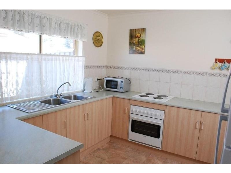 2/12 Buttercup Grove, Morphett Vale SA 5162