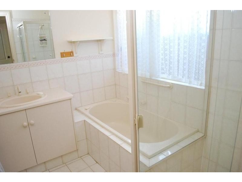 2/12 Buttercup Grove, Morphett Vale SA 5162