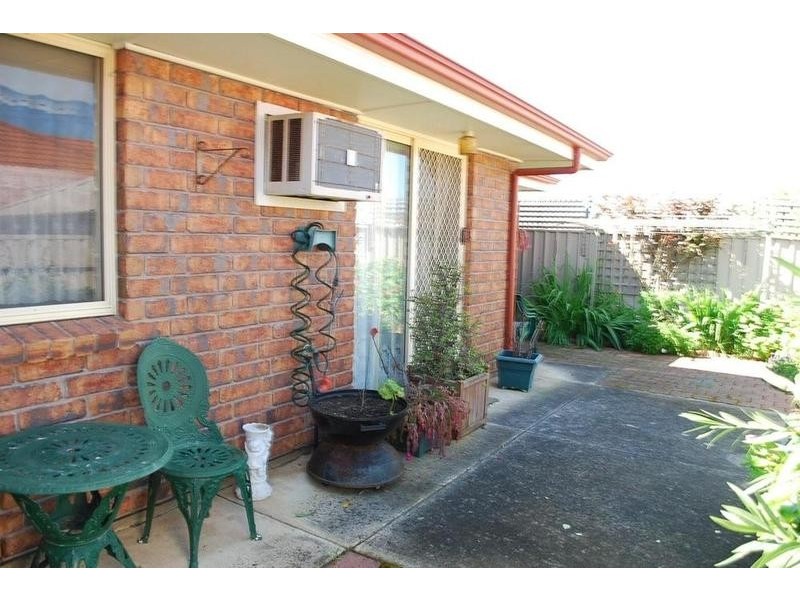 2/12 Buttercup Grove, Morphett Vale SA 5162