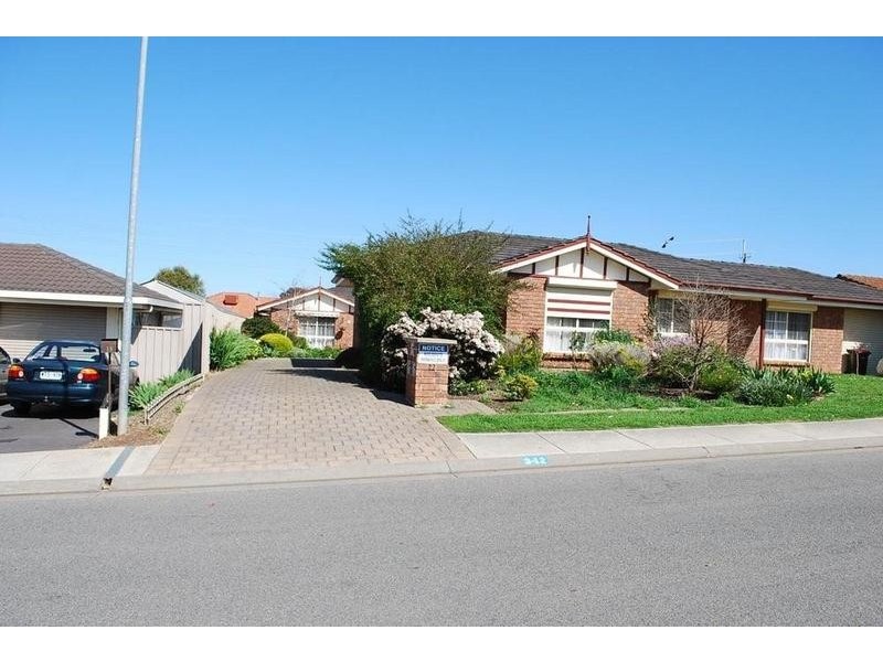 2/12 Buttercup Grove, Morphett Vale SA 5162