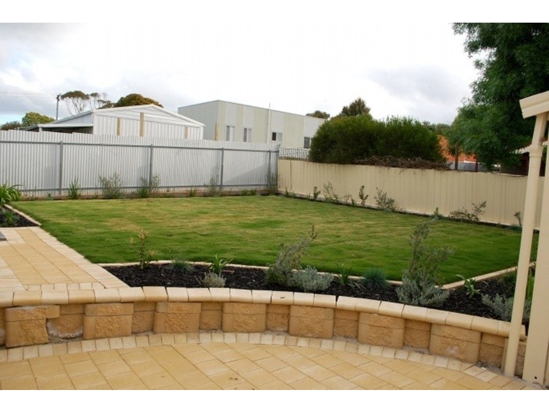 523 Commercial Road, Moana SA 5169