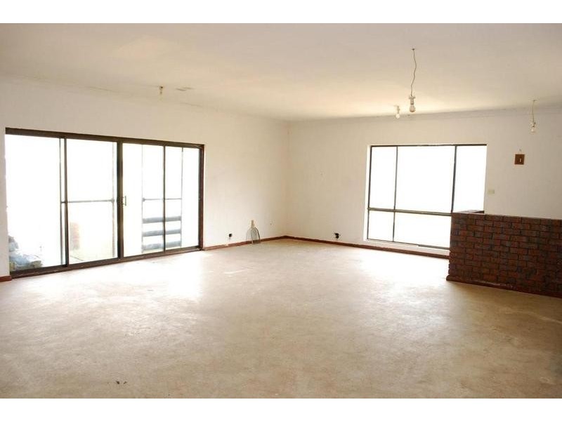 3 Eyre Street, Hackham SA 5163