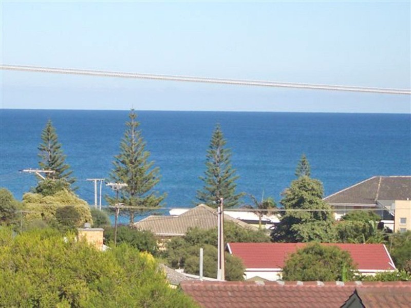 64 Roy Terrace, Christies Beach SA 5165