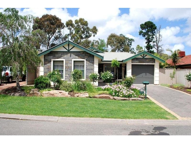 4 Moorfield Mews, Aberfoyle Park SA 5159