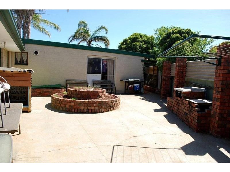 9 Marcian Street, Christie Downs SA 5164