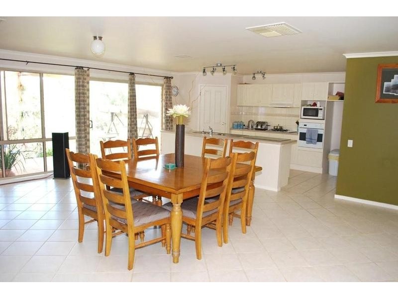 4 Kings Hill Circuit, Onkaparinga Hills SA 5163
