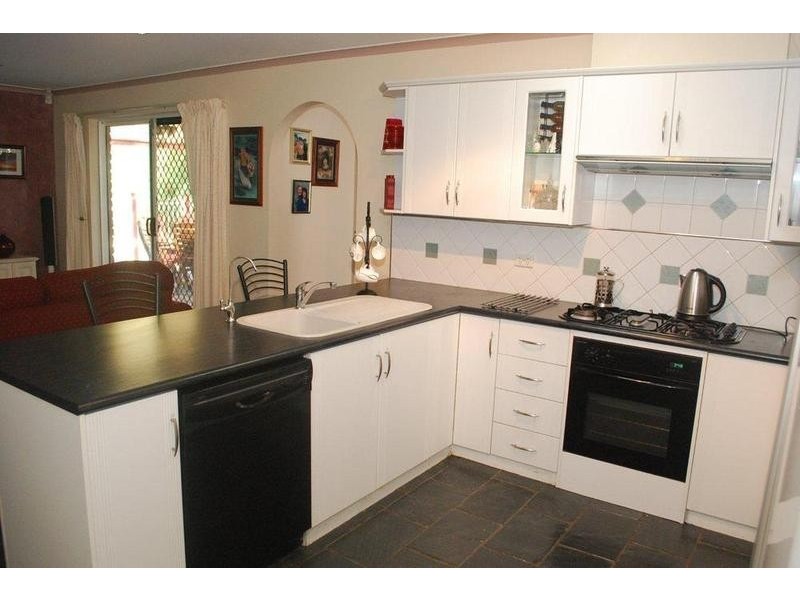 38 Horseshoe Drive, Woodcroft SA 5162