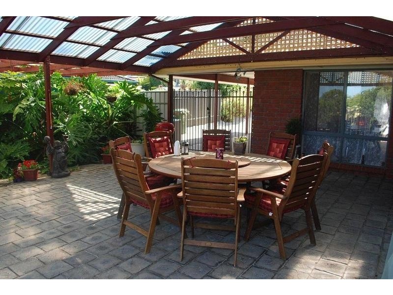 38 Horseshoe Drive, Woodcroft SA 5162