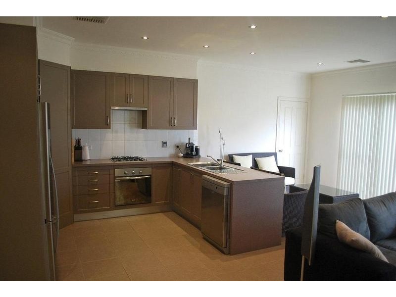 2/13 Maxwell Road, Hackham West SA 5163
