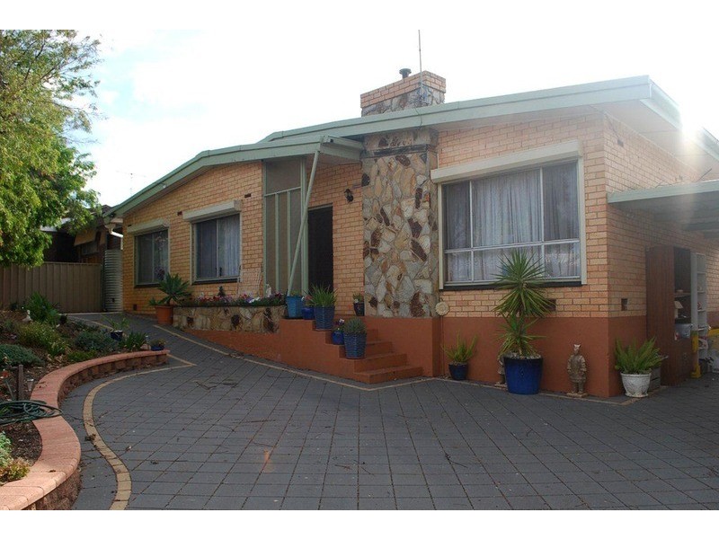 34 Suzanne Avenue, Morphett Vale SA 5162