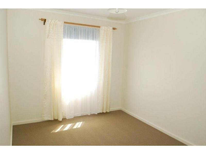 5 Giles Court, Christie Downs SA 5164