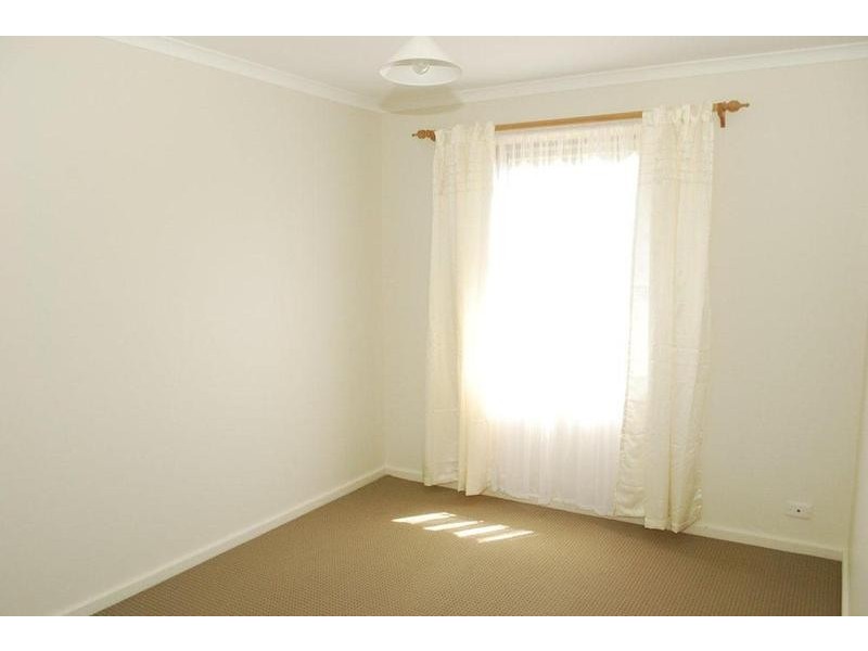 5 Giles Court, Christie Downs SA 5164