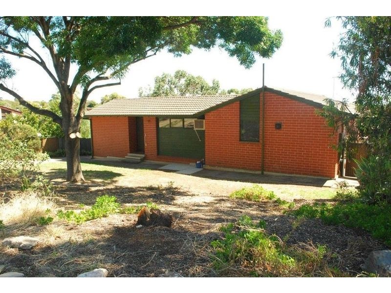 5 Giles Court, Christie Downs SA 5164