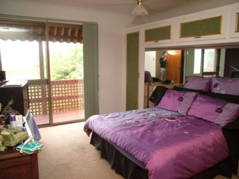 1 Clarke Street, Huntfield Heights SA 5163