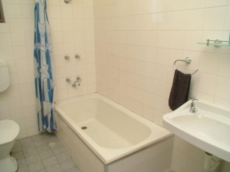 2/32 Esplanade, Christies Beach SA 5165