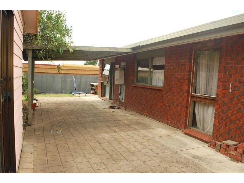 7 Lomond Crescent, Morphett Vale SA 5162