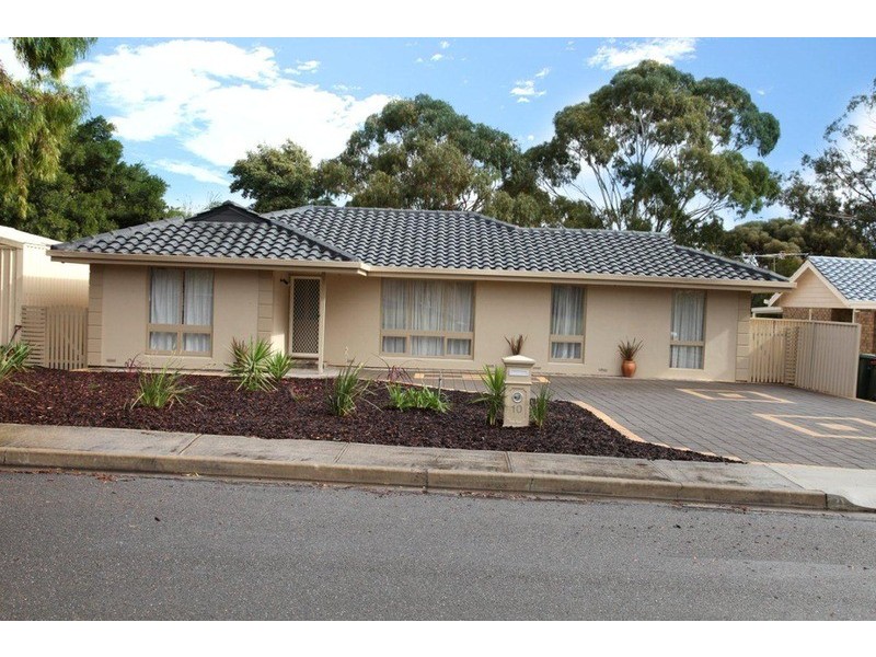 10 Liza Road, Happy Valley SA 5159