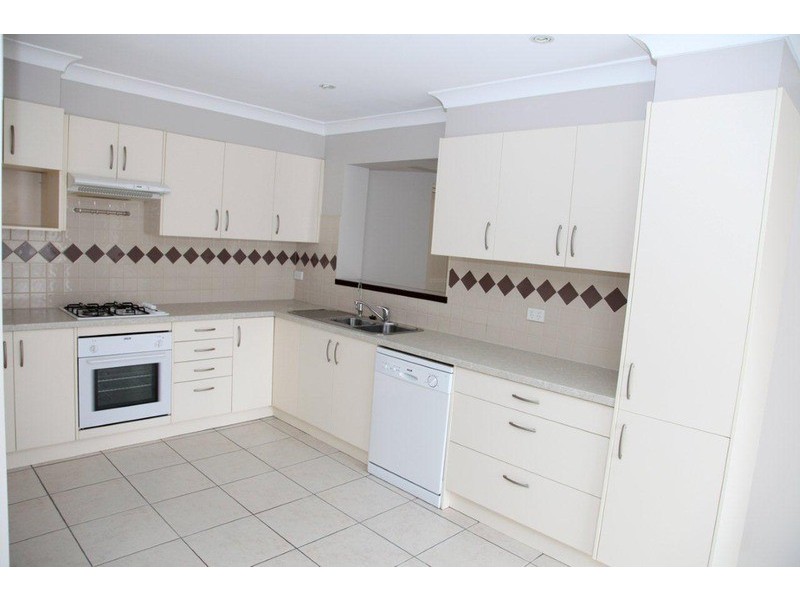 10 Liza Road, Happy Valley SA 5159