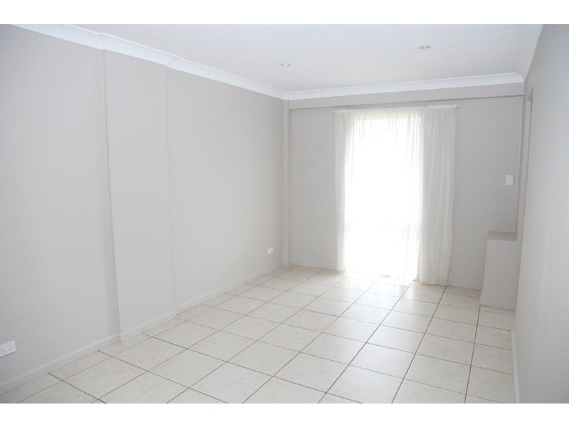 10 Liza Road, Happy Valley SA 5159