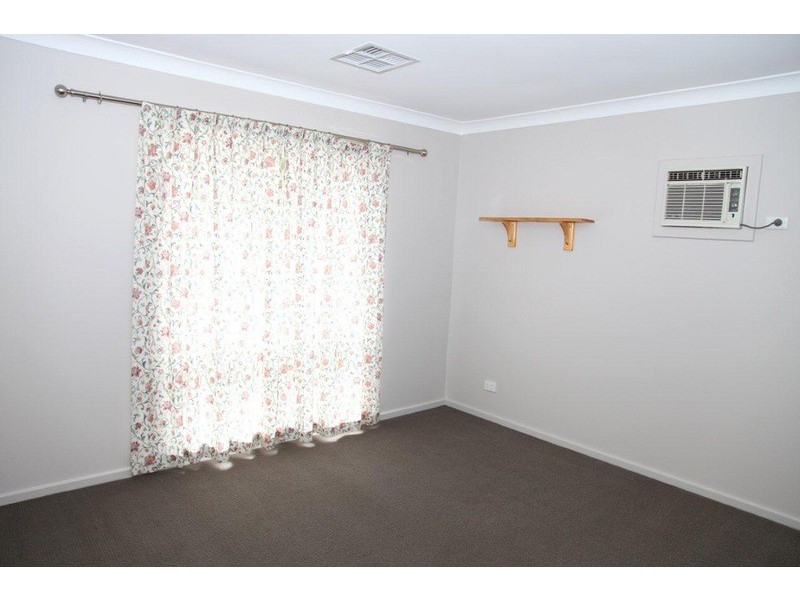 10 Liza Road, Happy Valley SA 5159