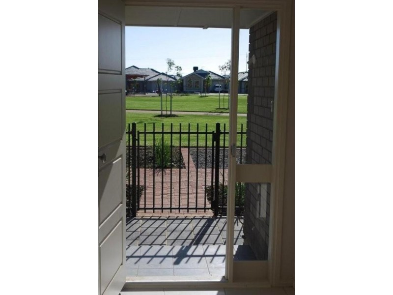 10 Silver Lane, Seaford Meadows SA 5169