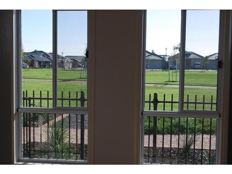 10 Silver Lane, Seaford Meadows SA 5169