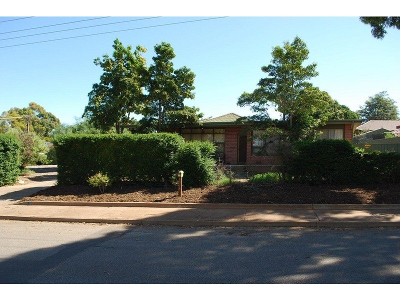 15 Saphire Road, Morphett Vale SA 5162