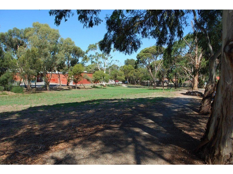 15 Saphire Road, Morphett Vale SA 5162