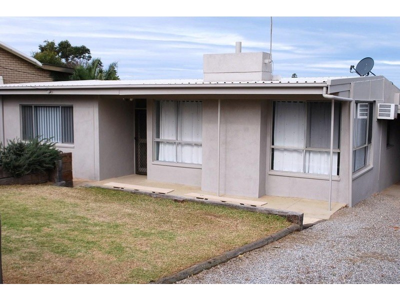 18 Maturin Avenue, Christies Beach SA 5165