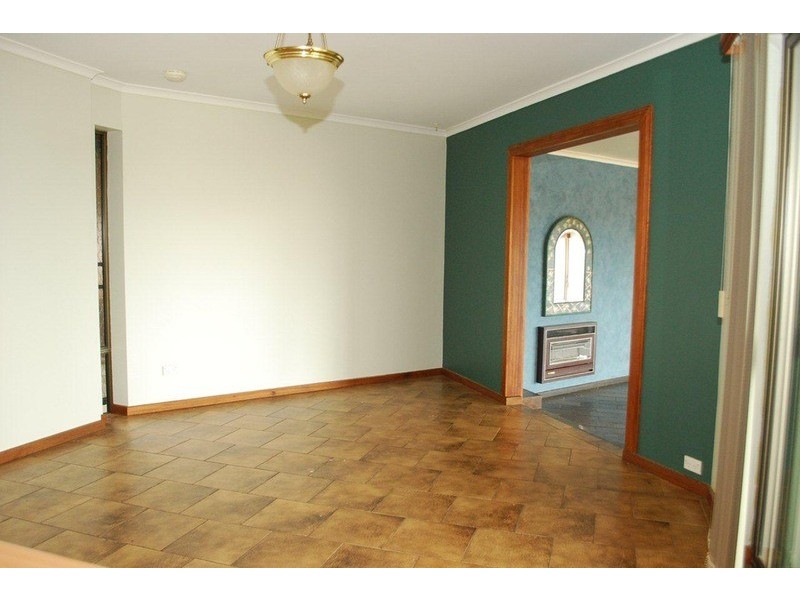 1 Clarke Crescent, Huntfield Heights SA 5163