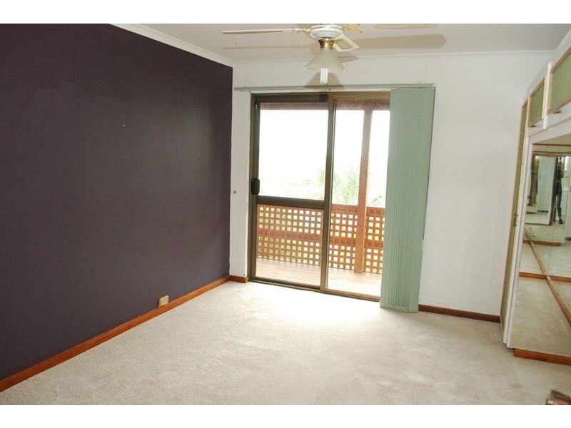 1 Clarke Crescent, Huntfield Heights SA 5163