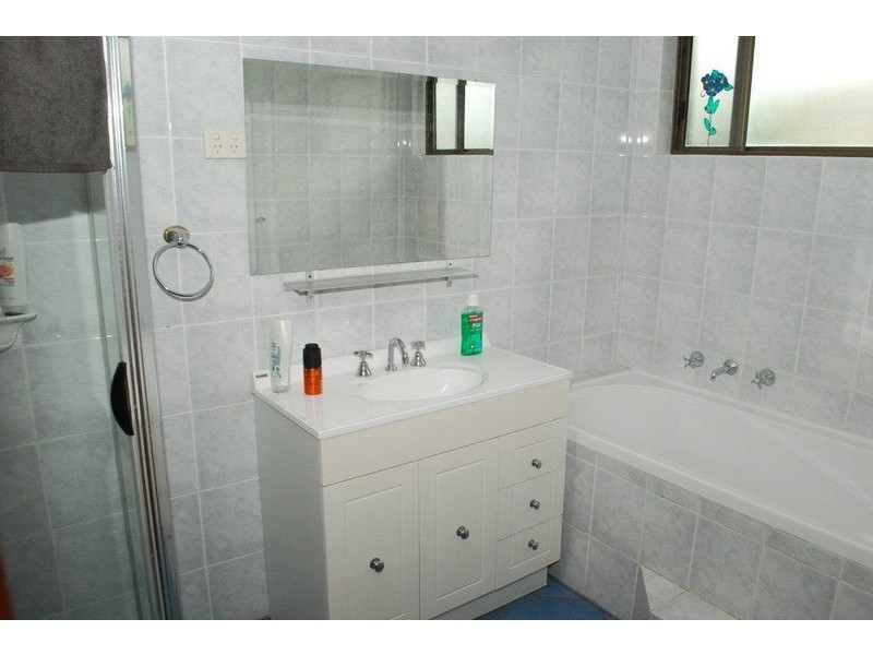 1 Clarke Crescent, Huntfield Heights SA 5163