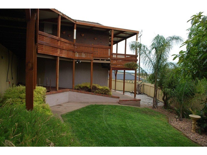 1 Clarke Crescent, Huntfield Heights SA 5163