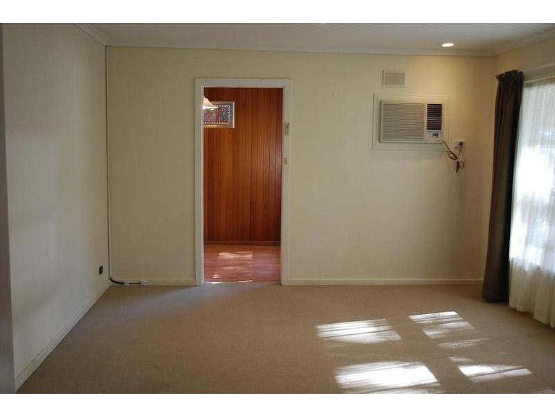 14 Richard Avenue, Hackham SA 5163