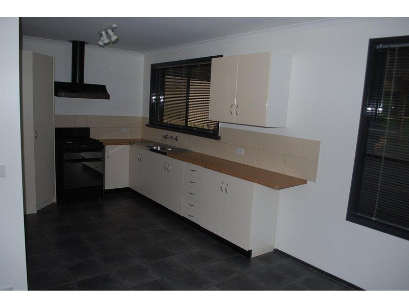 34 Heysen Drive, Trott Park SA 5158