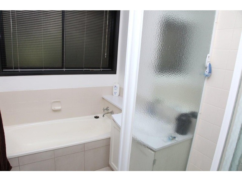 34 Heysen Drive, Trott Park SA 5158