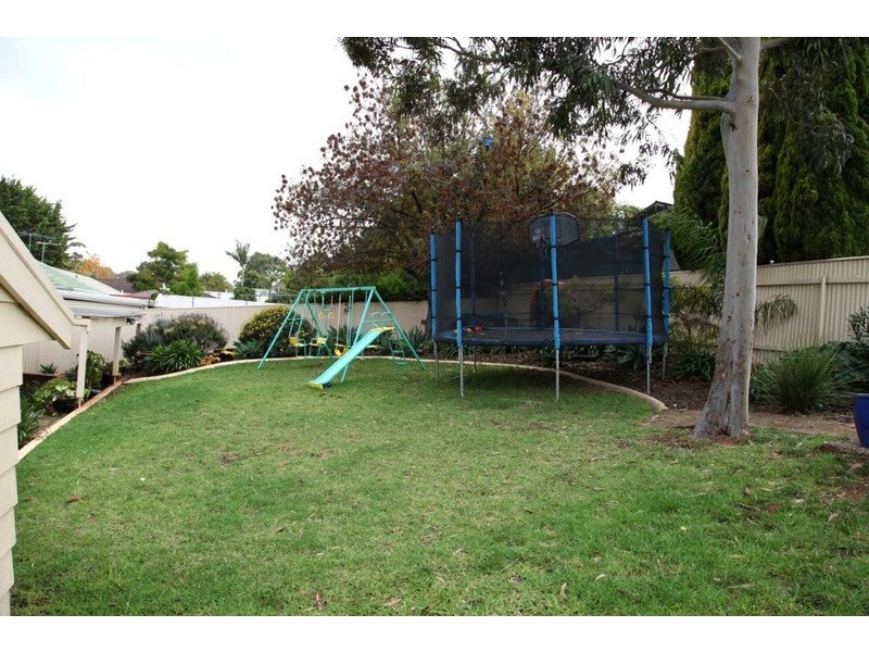 34 Heysen Drive, Trott Park SA 5158
