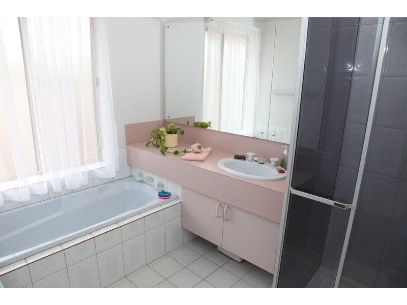 21 Oldborough Drive, Onkaparinga Hills SA 5163