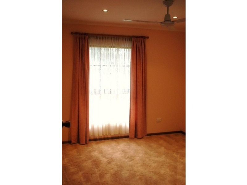 23 Candover Crescent, Huntfield Heights SA 5163