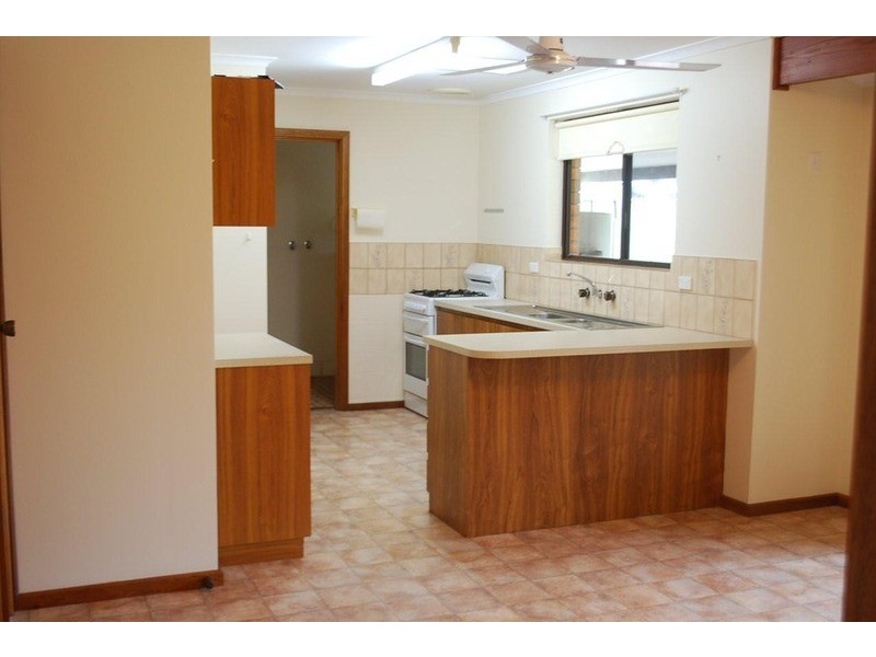 23 Candover Crescent, Huntfield Heights SA 5163