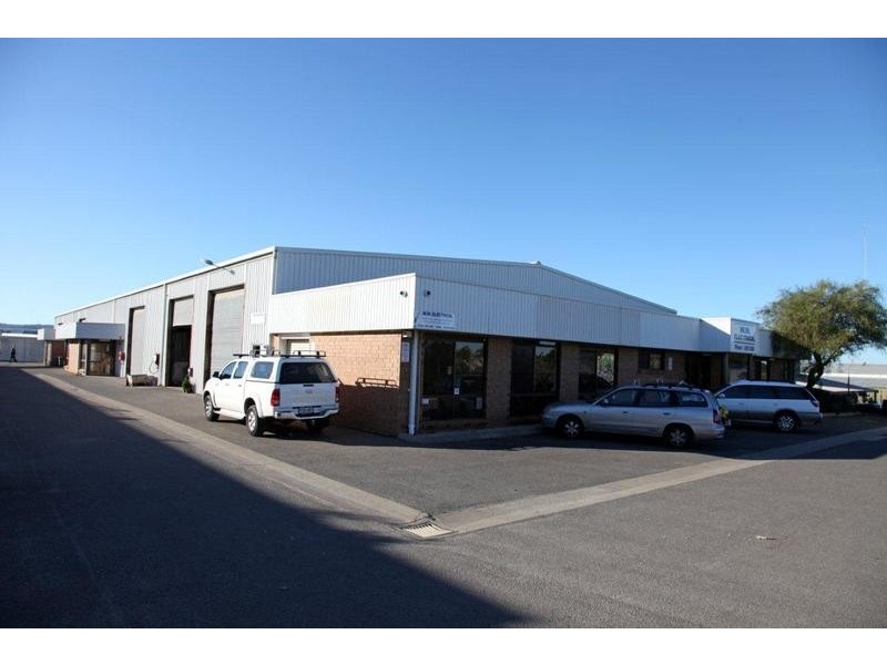 7 Lindsay Road, Lonsdale SA 5160