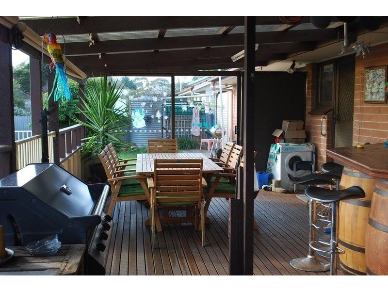 1 Hyacinth Crescent, Christie Downs SA 5164