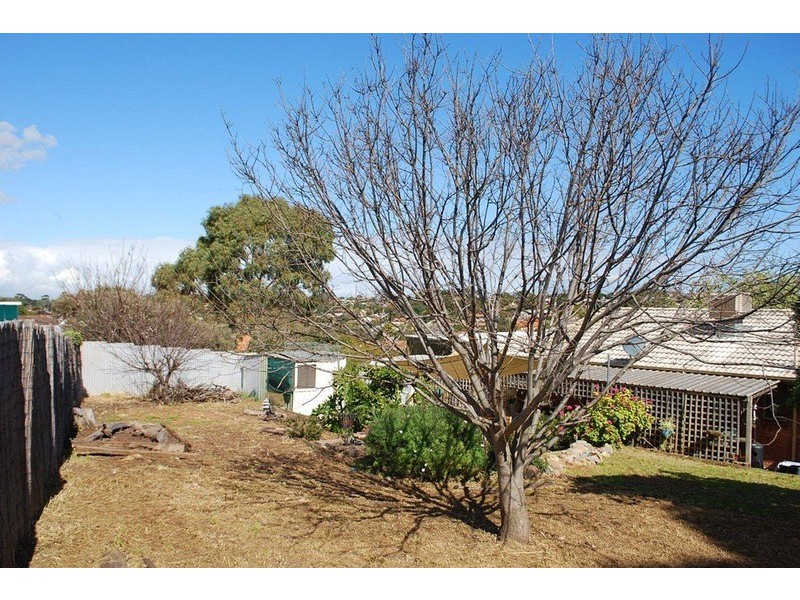 35 Lorne Crescent, Huntfield Heights SA 5163