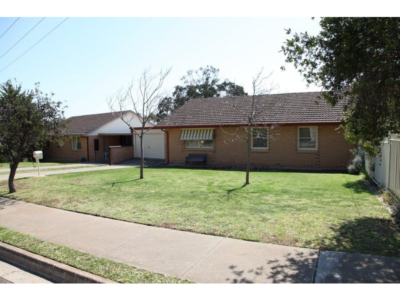 4 Alexis Street, Christie Downs SA 5164
