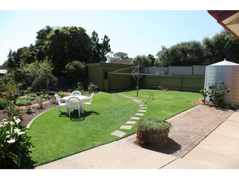 4 Alexis Street, Christie Downs SA 5164