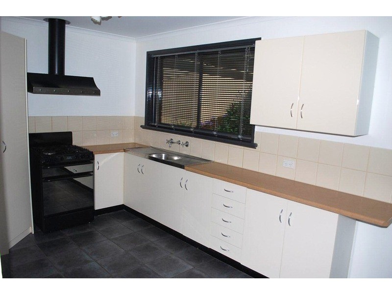 34 Heysen  Drive, Trott Park SA 5158