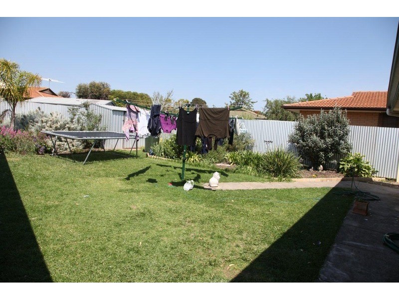 12 Kantalpa Grove, Morphett Vale SA 5162