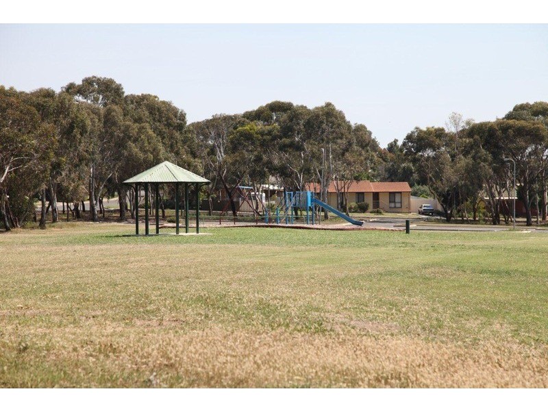 12 Kantalpa Grove, Morphett Vale SA 5162